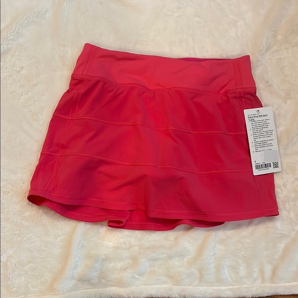 Lululemon Athletica Pace Rival MR Skirt *Long Size 4 Lip Gloss